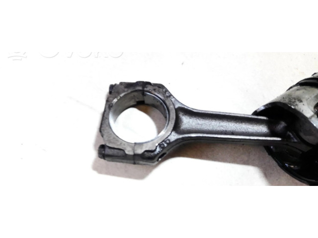 Píst Renault Express pro naftový motor 1.8