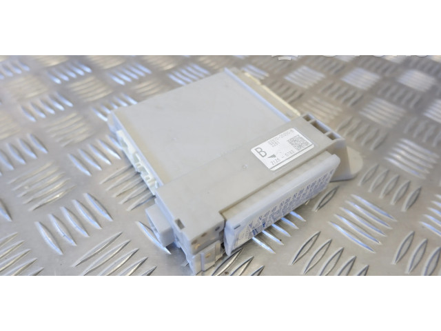 Pojistková skříňka 8267030350 Lexus GS 250 350 300H 450H 2013