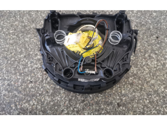 Подушка безопасности водителя 3C0880201BF   Volkswagen PASSAT B6