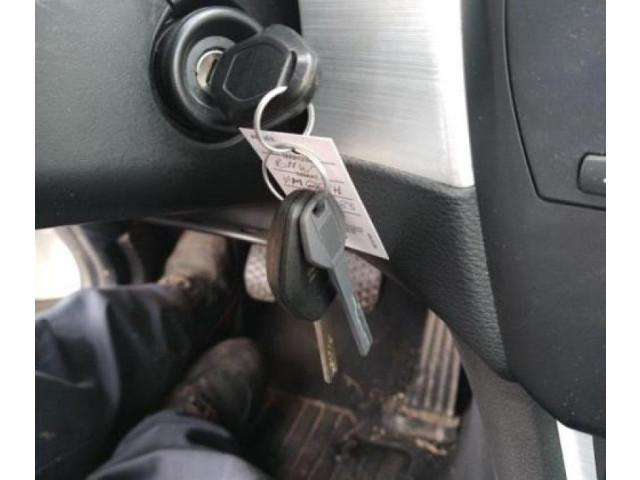 Моторчик дворников     BMW X3 E83