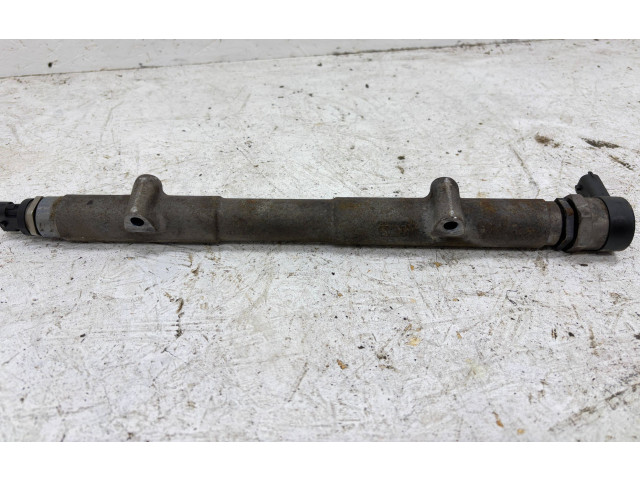 Топливная рампа 30777554   Volvo V70  