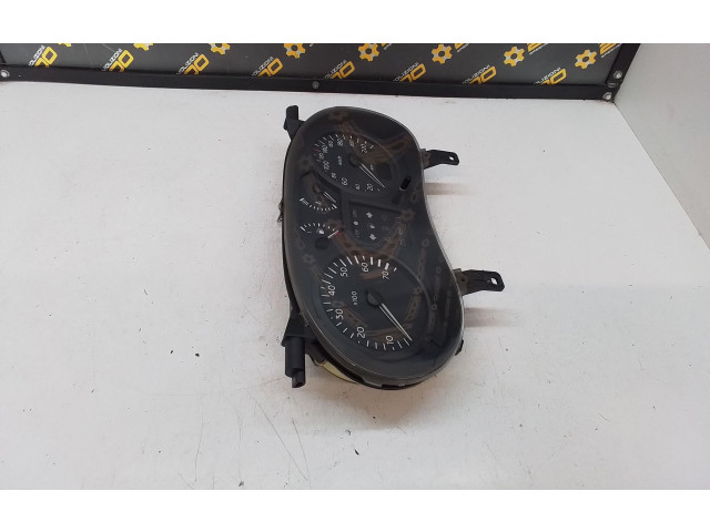 Панель приборов    Renault Clio III       