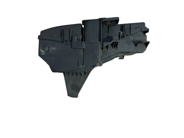 Блок предохранителей  9494210   Volvo V70    