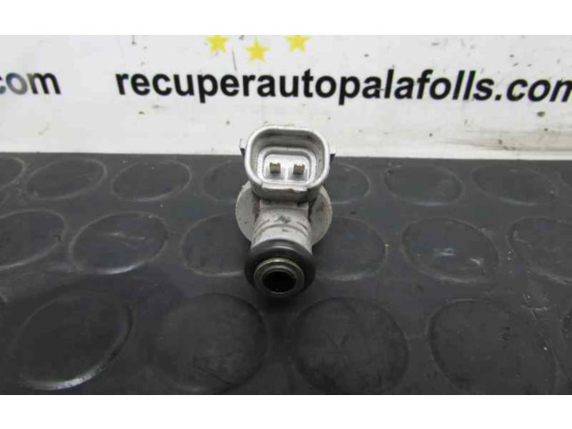 Форсунка MR988977 Mitsubishi Colt CZ3