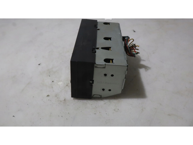 Дисплей       Mitsubishi Space Wagon