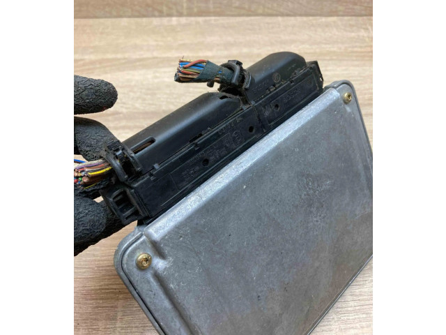 Řídící jednotka 24417198, 0281010273 Opel Omega B2 1999