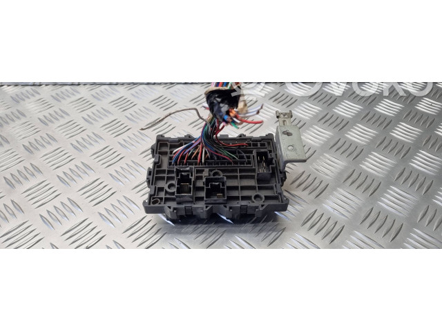 Pojistková skříňka 72404134 Nissan King Cab, Navara 2001