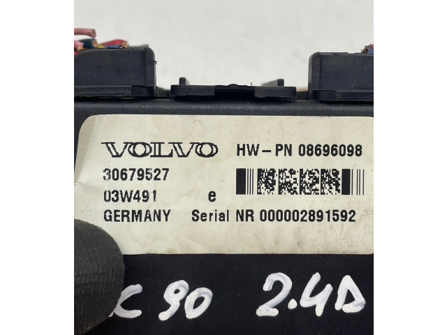 Блок предохранителей 30679527, 03W491   Volvo XC90    
