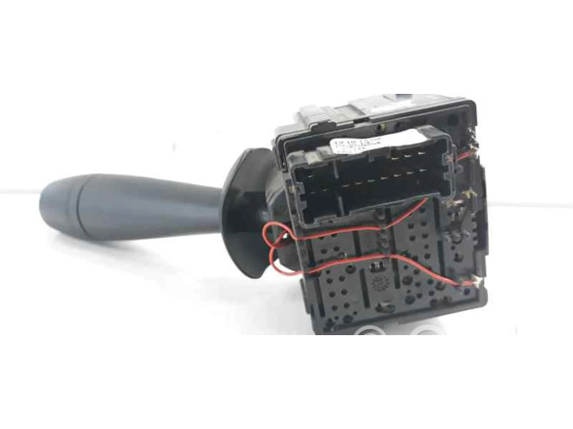 Переключатель дворников 681728631R Dacia Dokker