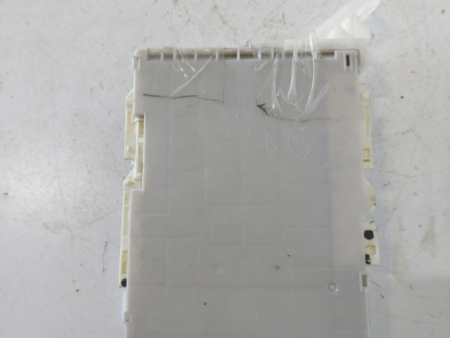 Pojistková skříňka Řídící jednotka BSM 8922148520, 8273048A30 Lexus RX 450H 2015