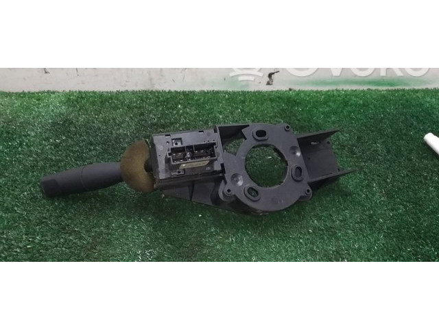 Pojistková skříňka Включатель скорости стеклоочистителей Citroen Saxo 1996