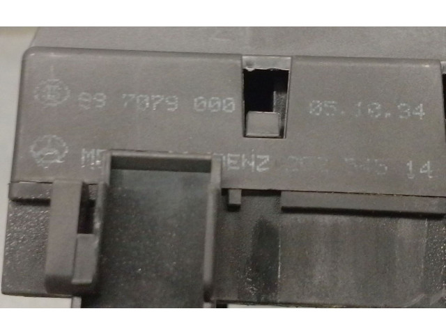 Pojistková skříňka Řídící jednotka BSM 2025451401, 897079000 Meredes-Benz C W202 1994