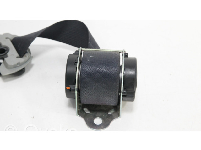 Задний ремень безопасности