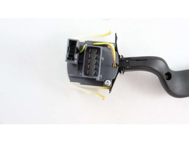 Ручка стеклоочистителей 12758445 Saab 9-5