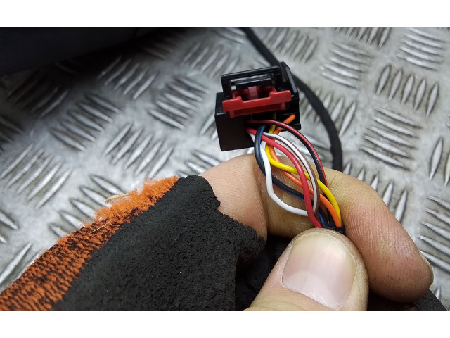 Зеркало электрическое        Skoda Yeti (5L)  2009 - 2017 года   