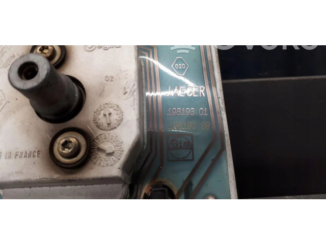 Панель приборов 19819301   Renault Clio I       