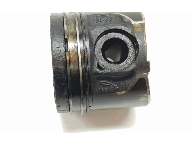  Поршень с шатуном  PISTON204DTD, 204DTD  Land Rover Discovery Sport  