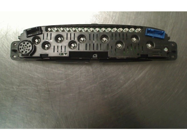 Панель приборов    Citroen Xsara Picasso       