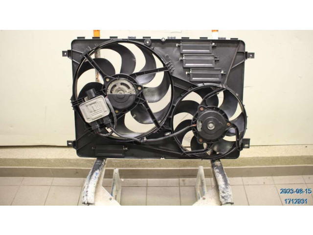 Вентилятор радиатора     31686808    Volvo V70 