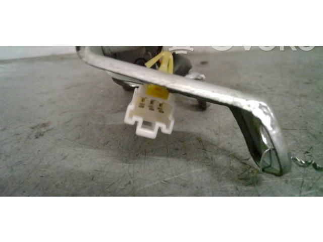 Ручка стеклоочистителей 6001548109 Dacia Logan I