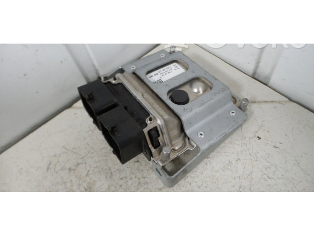 Блок управления двигателя 04C906020N   Skoda Citigo