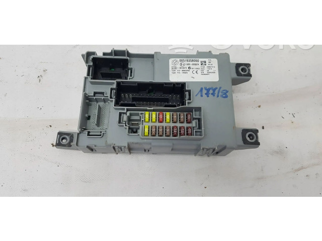Блок предохранителей 00519358060, 10071 Fiat Grande Punto