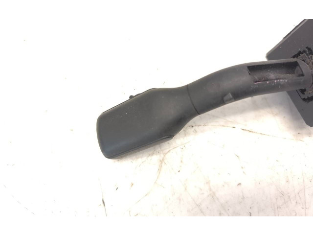 Ручка стеклоочистителей 8D0953503A    Audi A4 S4 B5 8D   