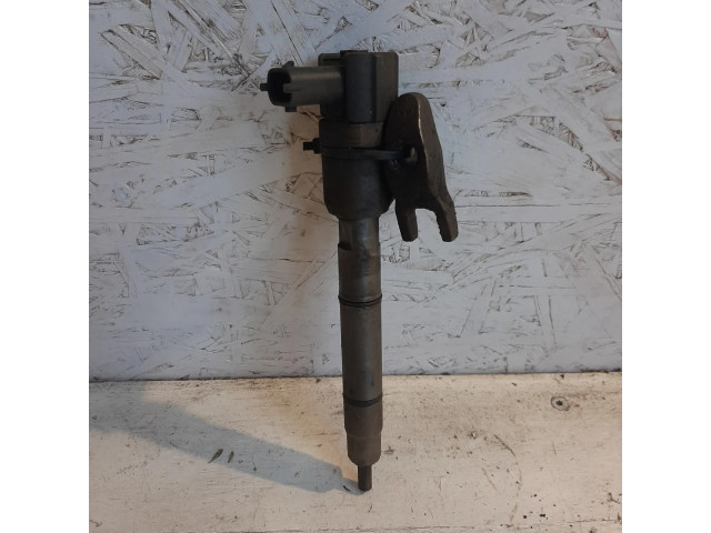 Vstřikovač 338002A900 Hyundai i30 pro naftový motor 1.6 R43E