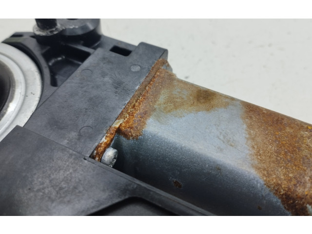 Передний двигатель механизма для подъема окон