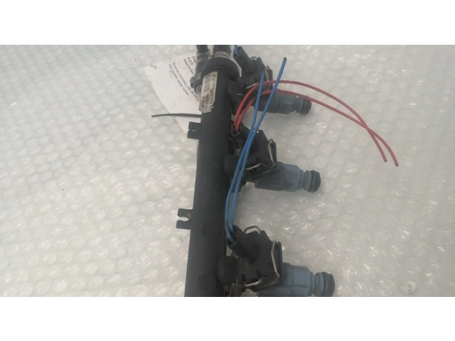 Топливная рампа 0280151050, 2435170146 Smart ForTwo I 0.6