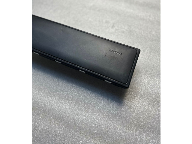 Подушка безопасности для колен 57C880841F Skoda Karoq