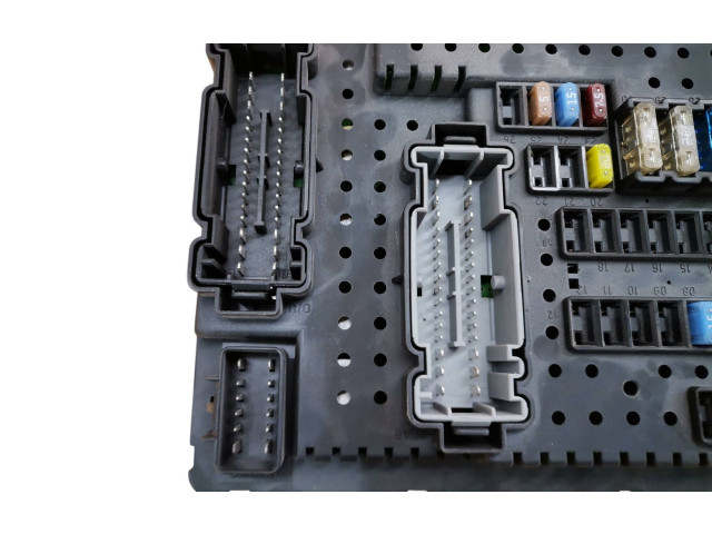 Блок предохранителей 30728512, 28017881   Volvo XC90    