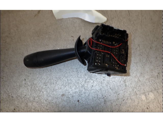 Ручка стеклоочистителей 8201168003   Dacia Dokker