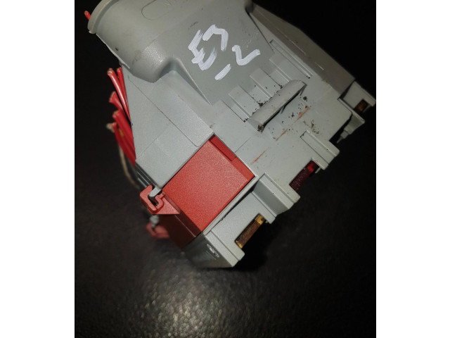   Pojistková skříňka 9162439   Volvo XC70 2003