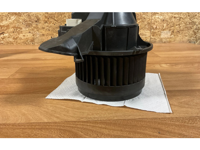 Вентилятор печки    LHD28417, LHD86577   Volvo V70