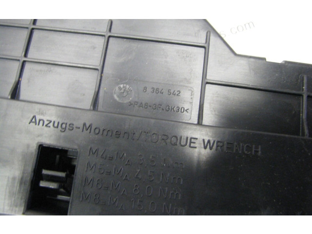   Pojistková skříňka 8364540   BMW 3 E46 2004