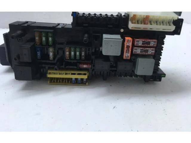 Pojistková skříňka Řídící jednotka BSM 2049060805 Meredes-Benz C W204 2011