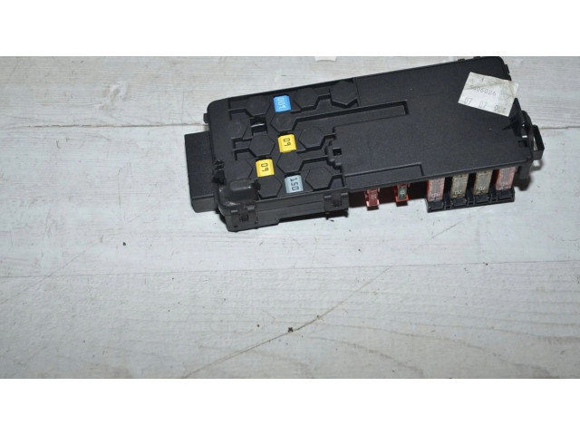   Pojistková skříňka 2115452611   Mercedes-Benz R W251 2008