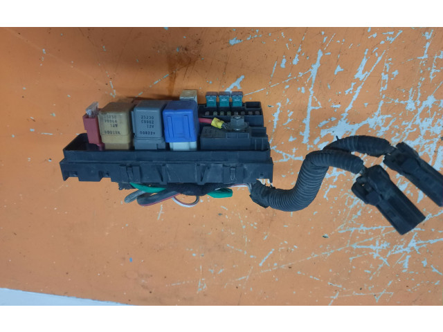 Блок предохранителей 243824W000, 243824W000 Nissan Pathfinder R50
