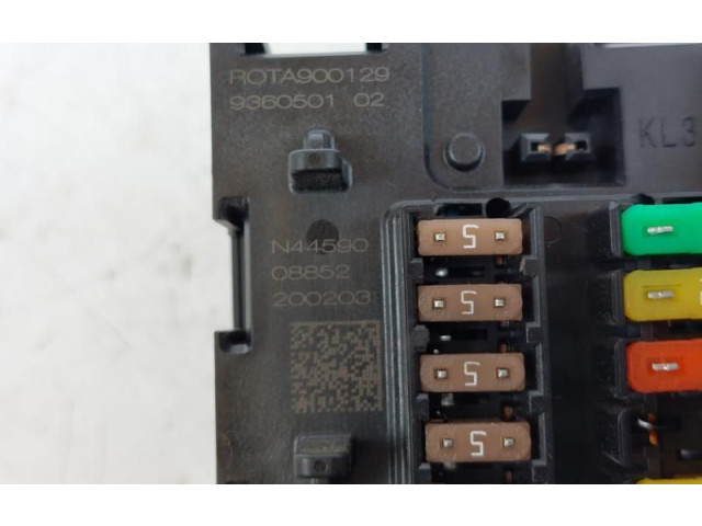 Блок предохранителей 9360501, 9360501 Mini Cooper Countryman F60