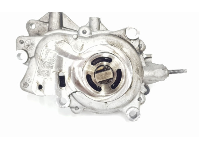 Масляный насос   9674992280, 1880456  Ford Kuga II 