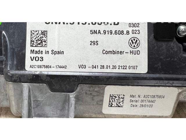 Дисплей    5NA919608B   Volkswagen Tiguan