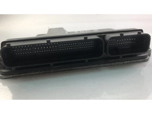 Блок управления двигателем Блок управления P5CE18881 Mazda 3 II