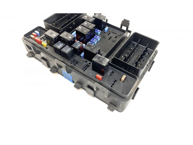 Блок предохранителей 2001133, 2001133 Ford Ranger