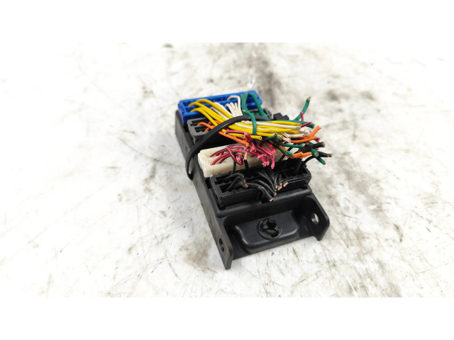 Блок предохранителей 913103E810   KIA Sorento    