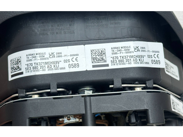 Подушка безопасности водителя 5E3880201AD, 670TK371MCHX8V Skoda Scala