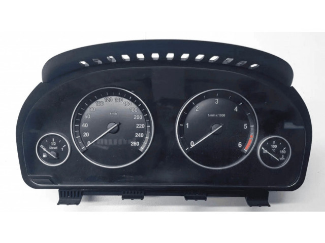 Přístrojová deska BMW 5 F10 F11 2012 9285195