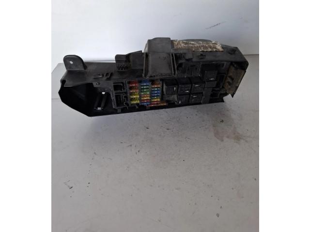 Блок предохранителей  9494210   Volvo XC90    