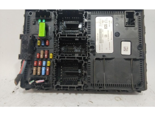 Блок предохранителей HU5T15604ECS   Ford Ecosport    