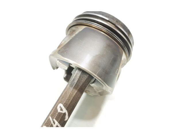  Поршень с шатуном    Volkswagen Passat Alltrack  